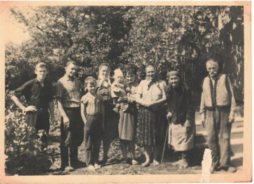 1б. З бандурою по Україні (Захід).