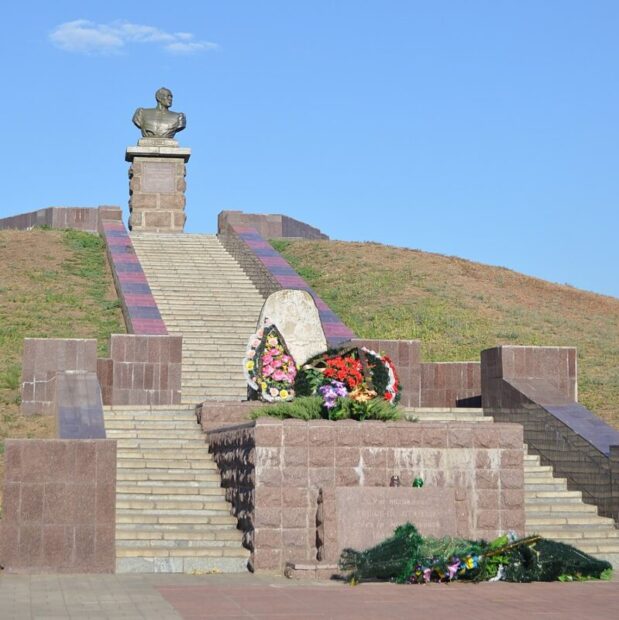 1б. Спроби відродження українського козацтва в Криму