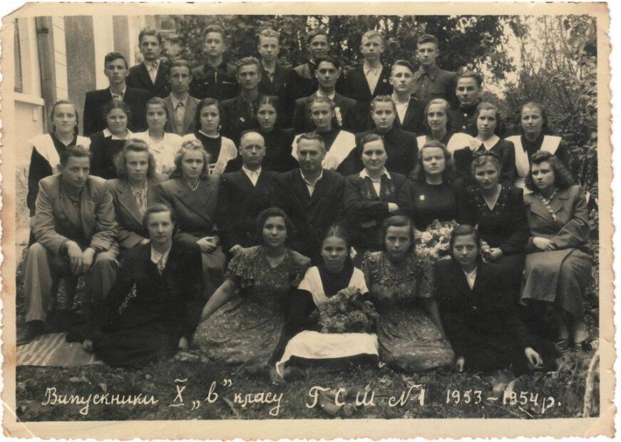 1. Дитинство на Городенківщині (листопад 1937 – лютий 1956 рр..)