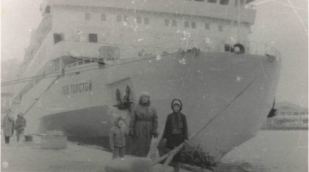 1. Мої нащадки і бандура.