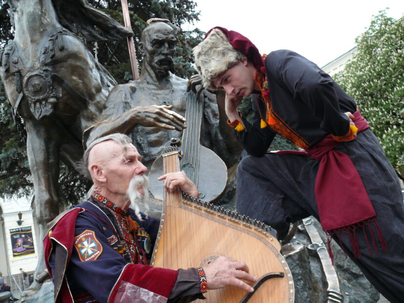 5. Кобзарювання в тенетах “донів”… (вересень 2010 – листопад 2011 рр.)