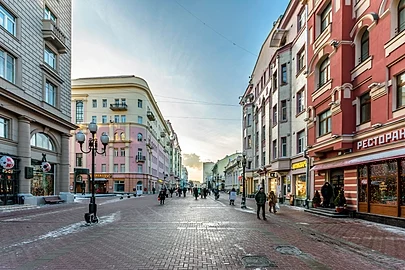 3. З бандурою -- за межами України.